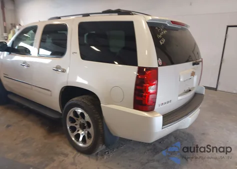 2011 Chevrolet Tahoe Ltz z USA, uszkodzony, nr VIN 1GNSKCE03BR311926